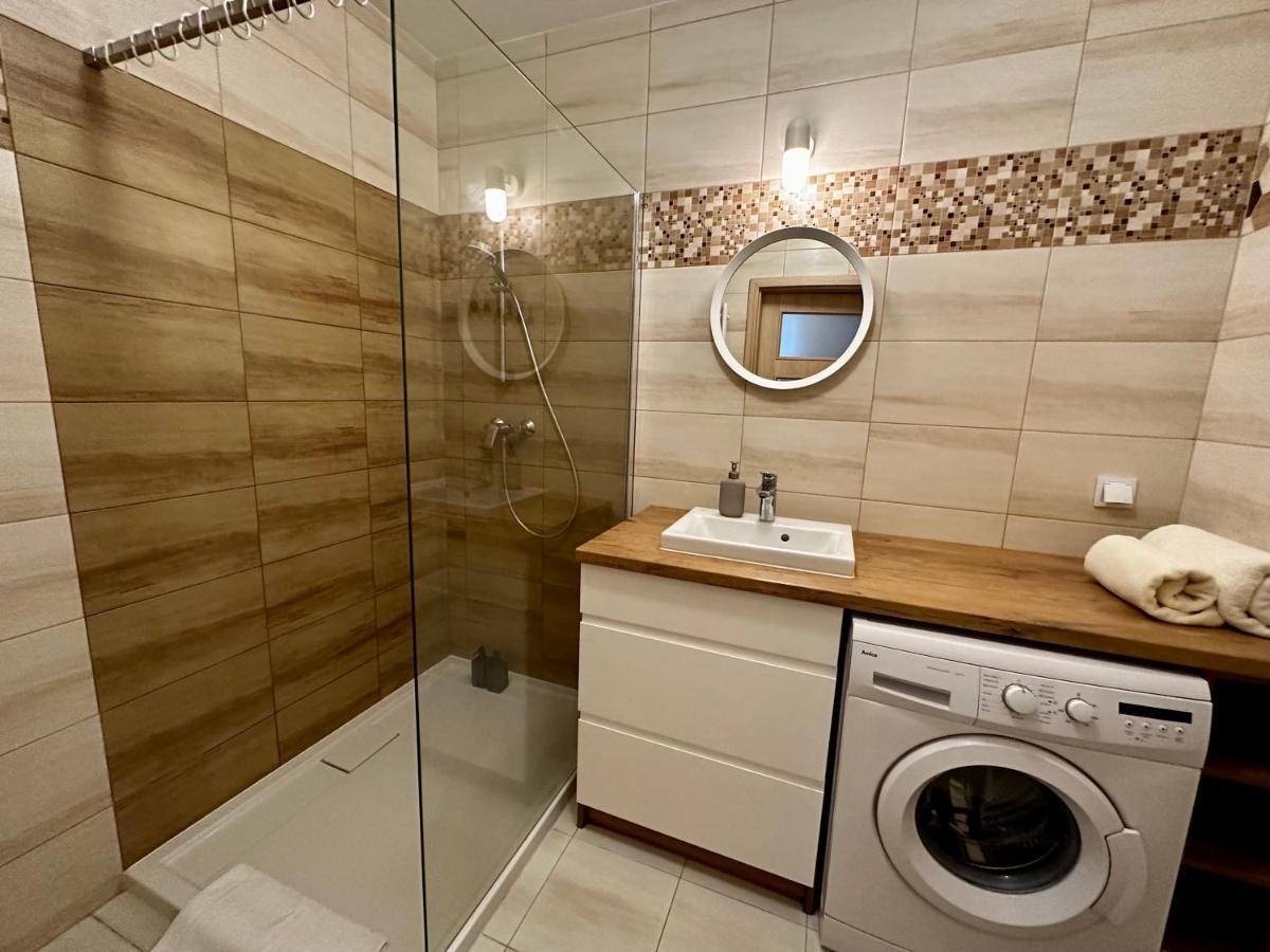 Tresor Pulaskiego Apartments Krakow Ngoại thất bức ảnh
